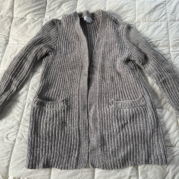 Liz Claiborne Size Medium Chenille Sweater. Very good used condition. Gray color - Picture 2 of 3